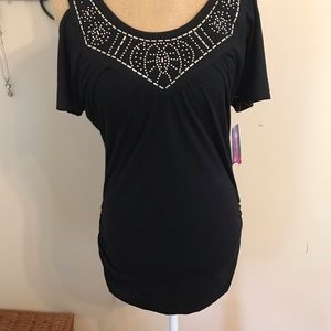 Cold shoulder stretch top